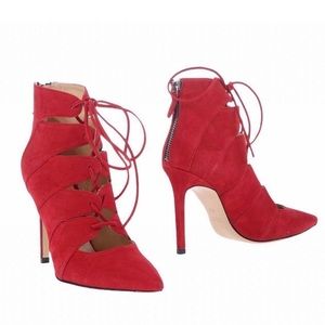 ROBERTO FESTA.
Ankle bootie Size 8 - Red- New